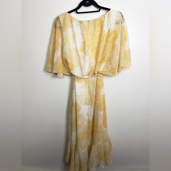 Tara Dress in White Floral